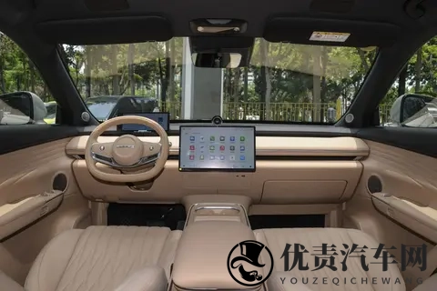 新势力的配置+豪华车的底盘，2025款星纪元ET被严重低估？-1