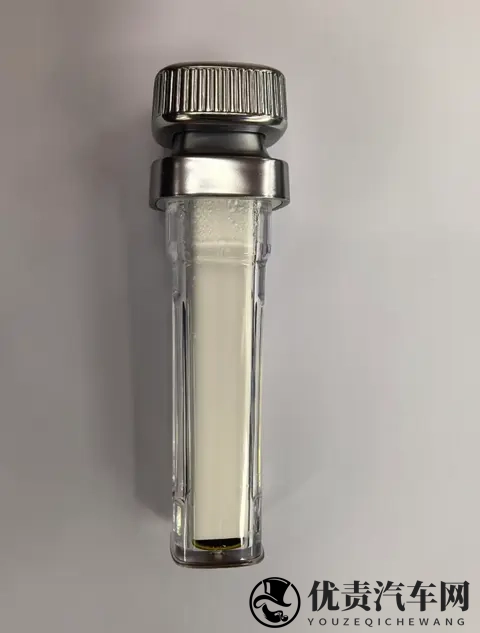 零跑C11香氛系统，这设计难道是一次性的吗？-2