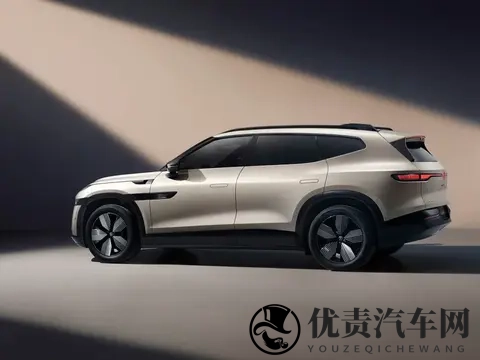 五菱荣光EV有5_7座可选,8款新车信息公布,保时捷特别款限量1台-1