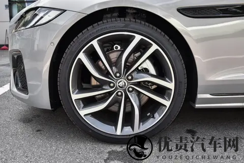 2025 款捷豹 XFL：车型配置解析与性价比推荐-2