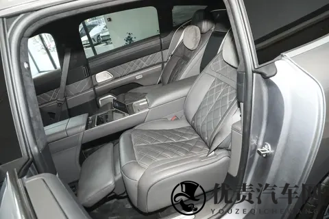 768万起售的蔚来ET9:2025款102度电池,入门即满配,您心动吗?-2