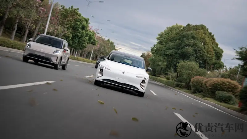 2026款星海S7轿跑颜值与实用空间的双重惊喜-1