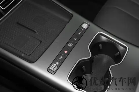 银河星舰7 EM-i_宋Pro DM-i大PK 谁更适配家庭用户的出行需求-2