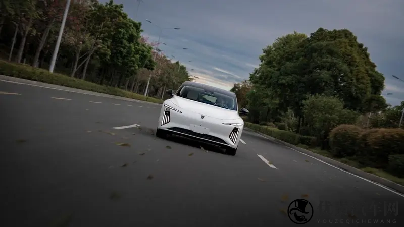 方向盘加热神器！2026款星海S7让你冬天开车暖手又安心-1