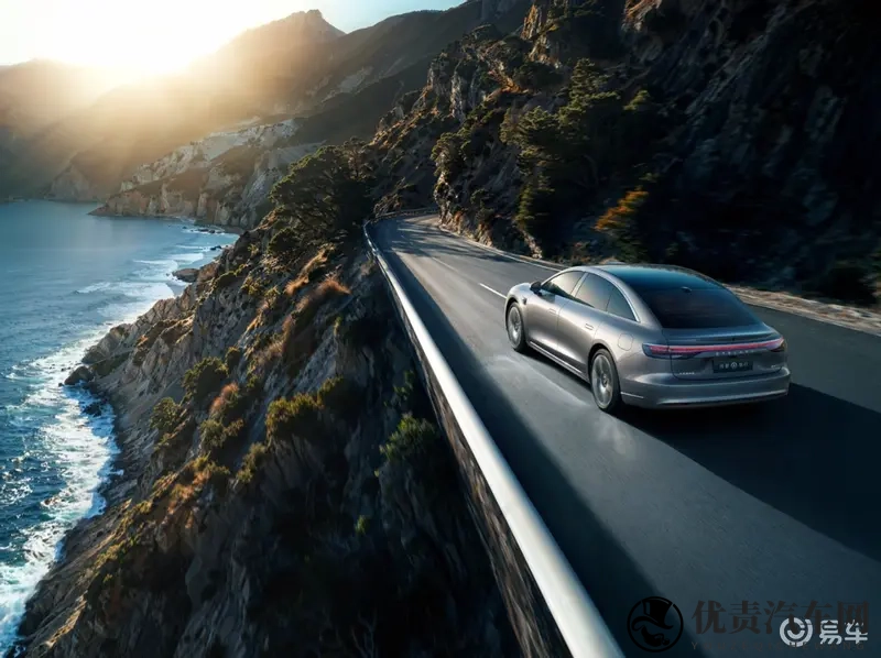 新款享界S9:以智能驾驭,开启豪华出行新篇章-1