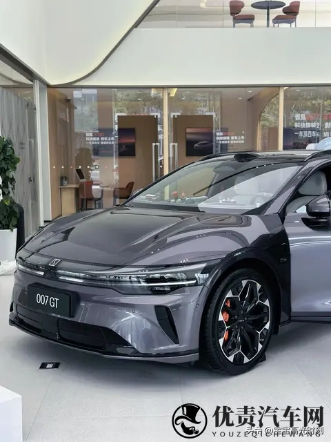 极氪007GT的紫色车漆如何打动女人，让男人看了都说好？-2