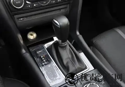 别浪费手自一体！M挡这3个场景用对，关键时刻能救命-3