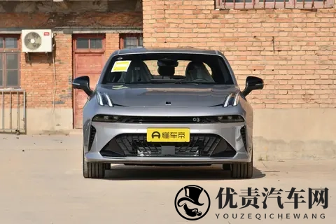 领克03：20T+碳纤维尾翼+锻造轮毂，全能运动轿车，你心动吗？-3
