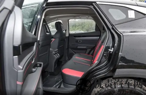 紧凑型SUV起售价竟不足七万,捷途大圣这波操作让竞争对手不会了-3