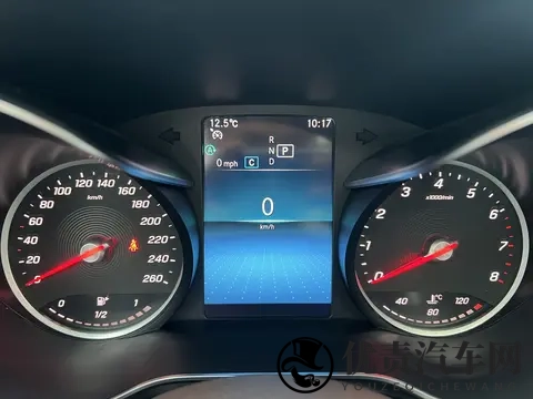 19万拿下昆明一手黑武士,20款奔驰GLC260L,家用代步好选择-1