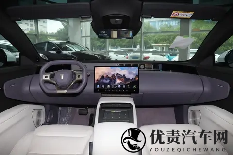 阿维塔12全新升级 十二项同级别尊享 标配华为四激光雷达 这车如何?-1