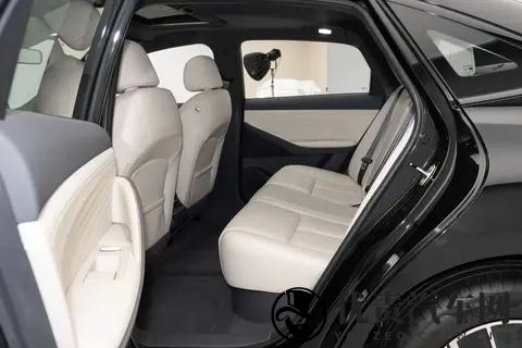 1099万元起 日产N6开启预售 纯电续航180km-2