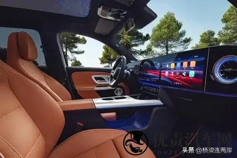 奔驰GLB换代跌破30万？三联屏星空顶全给齐-2