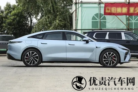 15万买中大型轿车，续航1645km，星途星纪元ES来了-3