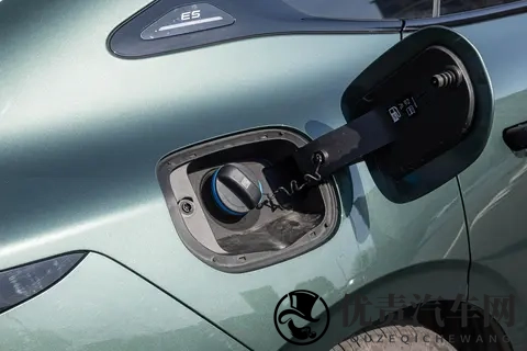 年轻人第一台C级车,星纪元ES来了,长续航+真智能+云台底盘-3