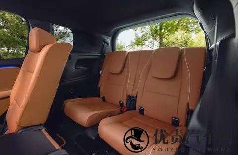 奔驰全新GLB内饰官图曝光，星空顶+三联屏，可把豪华智能玩明白了-1