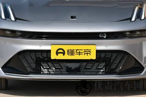 10万级运动轿车该怎么选？看这款，运动、科技、实用一应俱全-2