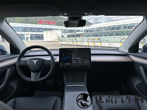 几个W就能体验?21年特斯拉Model3,通勤代步好选择-2