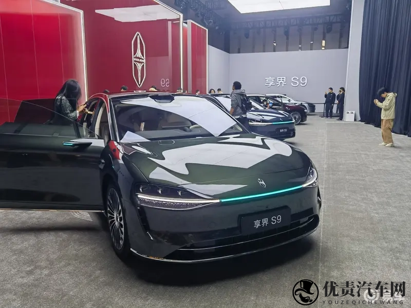 新款享界S9上市3098万起，以越境豪华重塑市场-1
