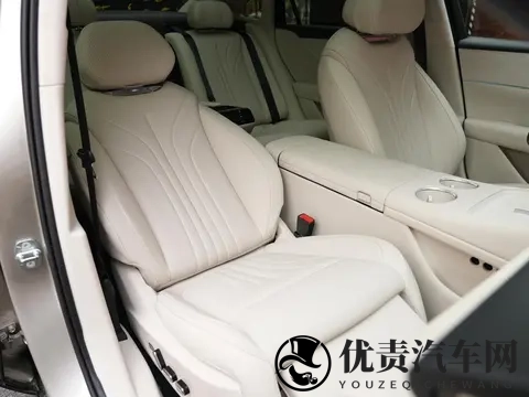 气场不输BBA！试“劳里劳气”的岚图追光L-3