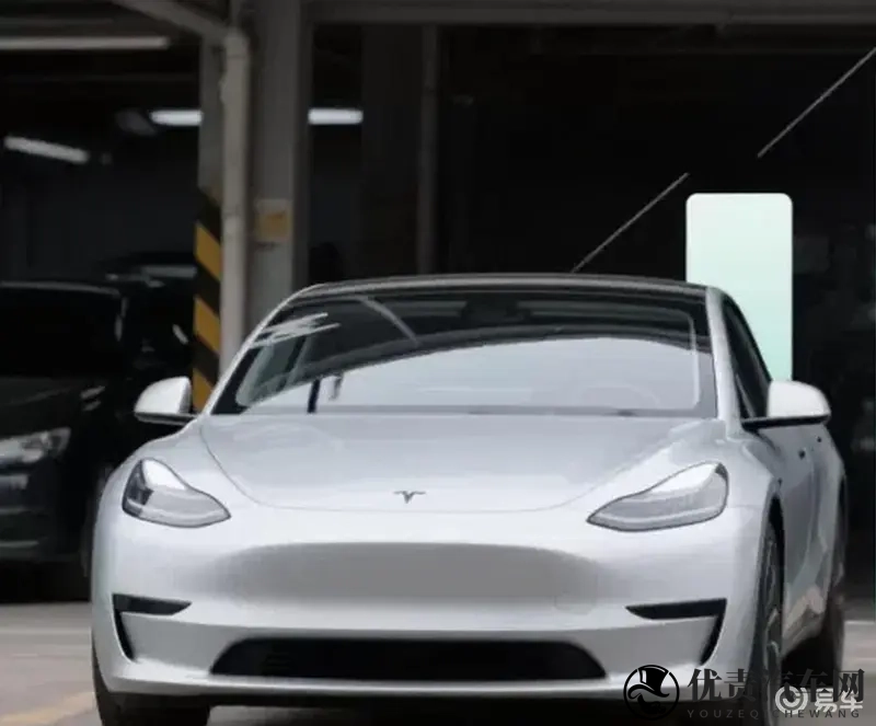 特斯拉Model3 vs 极氪001:二手车市场对比显著差异-1