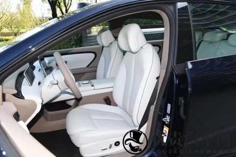 仅迈巴赫1_10的价格，风云A9L光辉能否撬动品牌向上？-1