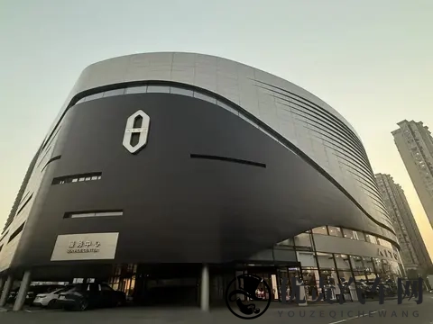 奔驰4S店今年为啥集体凉凉?销售直言:卖车不如卖盒饭!-2