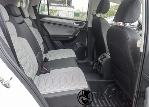 大众真不要“尊严”了!探岳最大跌幅达72万,一个月卖了15999台-2