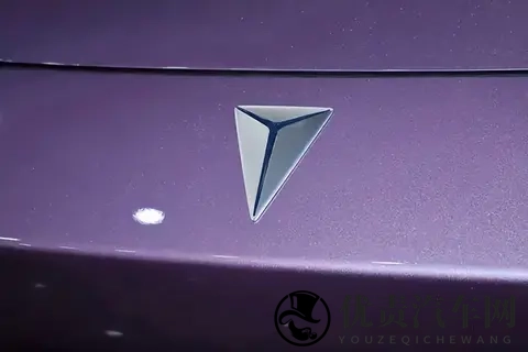 智能配置拉满，纯电续航670km，这样的轿跑还挑什么？-3