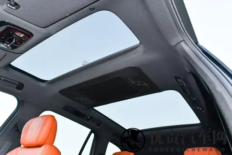 20万级SUV新标杆!四驱VS两驱,空间大动力强,选谁合适?-1