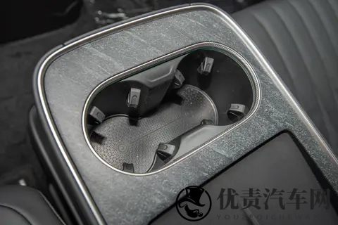 驶向均衡之境：2025款星纪元ET增程版四驱至臻尊享版深度体验-1