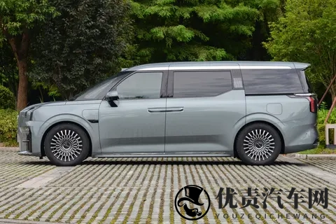 极氪009七座过道版体验报告：家用MPV的新选择，真的香-2