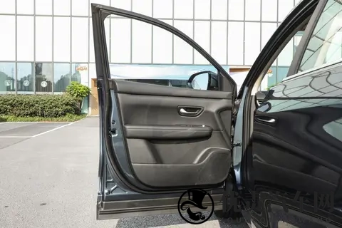 当“选择困难症”遇到一位“价值重塑者”蓝电E5 PLUS正式开启预售-2