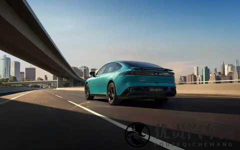 15万也可以不平庸！东风奕派eπ007+限时焕新价1399万起-2