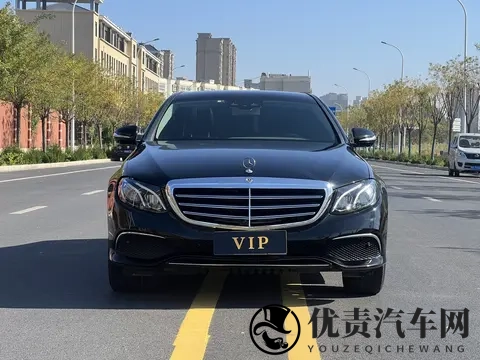 17万多拿下行政级座驾？二手奔驰E300L香不香？-1
