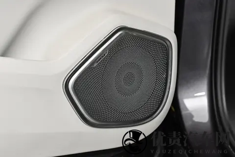 试驾2026款领克09：配置丰富，实力均衡，适合家用-2