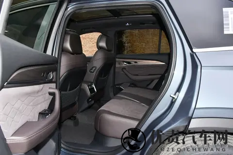 2026款吉利星越L东方曜望月版测评：新能源时代燃油车诚意之选！-2