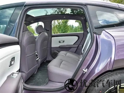 长安启源A06正式上市!1099万起,800V快充+激光雷达引爆价格战-1