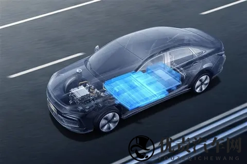 见证历史！10月我国新能源汽车销量首次超总销量的50%-1