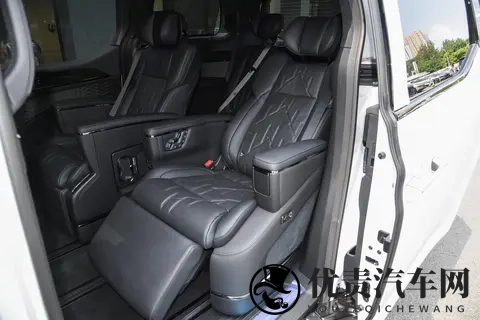 开了极氪009带全家出游，终于理解它为什么这么火了！-3