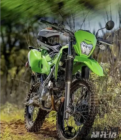 川崎KLX230以299万开卖，林道穿梭一把就过，新手也能轻松驾驭-1