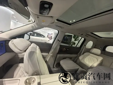 智己LS9实车静态体验,LS7车主哭晕在厕所-1