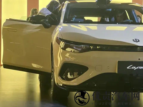 “国民法拉利”——Lafa5上市了~-3