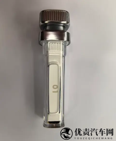 零跑C11香氛系统，这设计难道是一次性的吗？-1