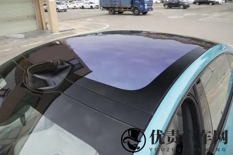 高颜值C级轿跑，37s破百，配激光雷达+电动尾翼，预售1499万起-2