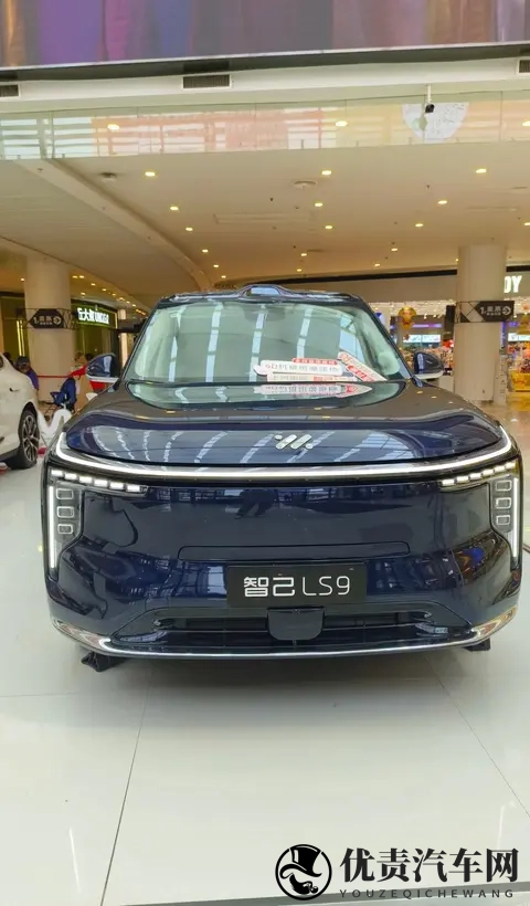 3228万起的智己LS9，让理想问界如何接招？-1