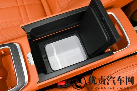 家用六座SUV,深蓝S09和领克900怎么选?看完对比就明白了-2