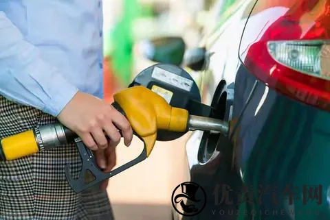 开了3年油电混动车，算算经济账，发现有3大痛点，省油不省钱-2