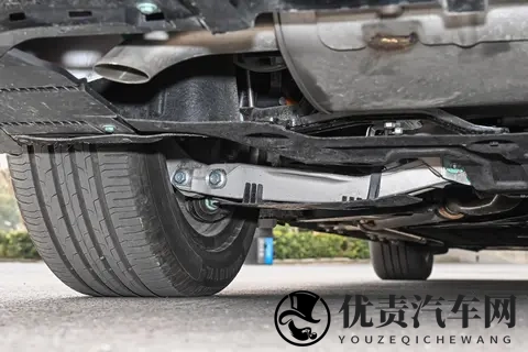 家用 15万级C级车,配8295+800V架构,增程纯电可选,续航超1600km-3