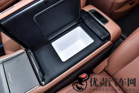 230km纯电+1300km综合续航！2998万起！腾势N8L实力如何？-2